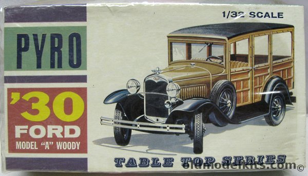 Pyro 1/32 1930 Ford Model A Woody Wagon, C306-50 plastic model kit